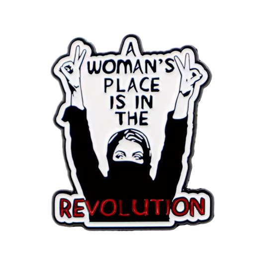 Metallpin „A Woman’s Place Is in the Revolution“ | Feminist Statement
